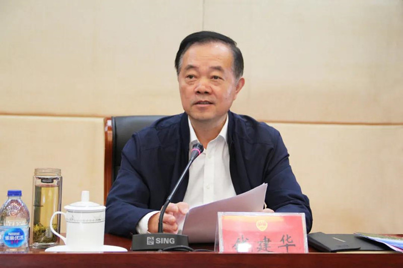 南通市委政法委常务副书记钱建华